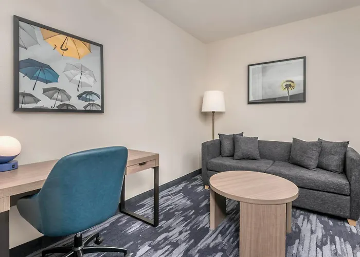 Hotel Express By Marriott Lafayette