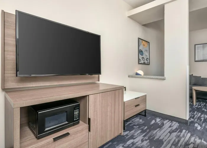 Hotel Express By Marriott Lafayette