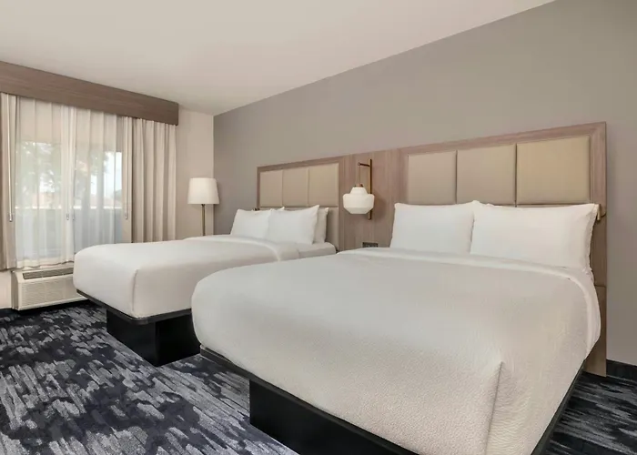 Hotel Express By Marriott 3*
