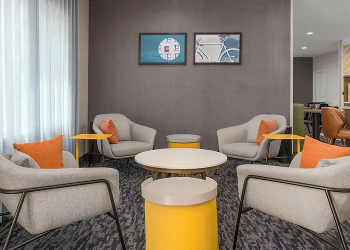 Hotel Express By Marriott 3*
